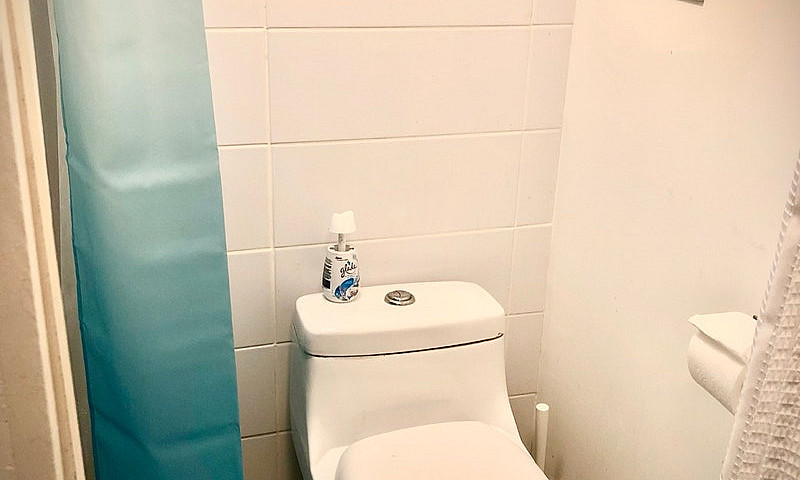 Cozy Private Downtow...