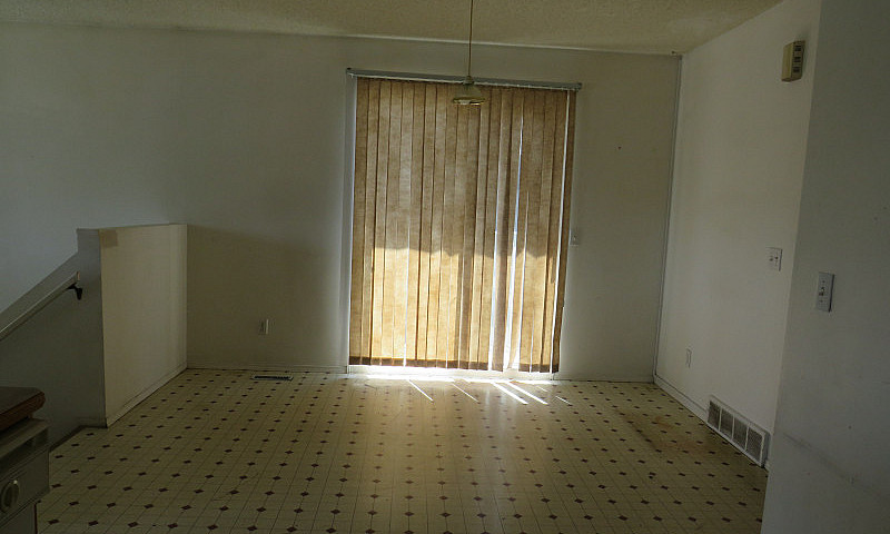 Single House For Ren...