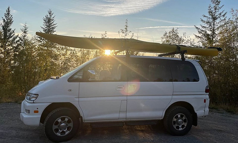 Mitsubishi Delica L4...