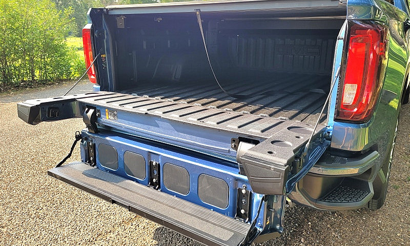 ~~~2025 Gmc Denali R...