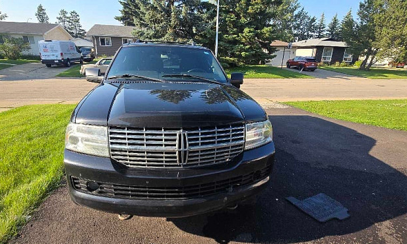2011 Lincoln Navigat...