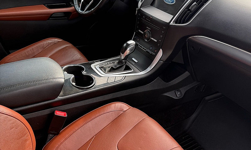 2016 Ford Edge Titan...