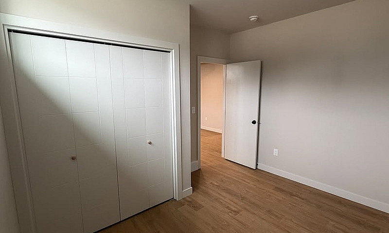 2 Beds 1 Bath Baseme...