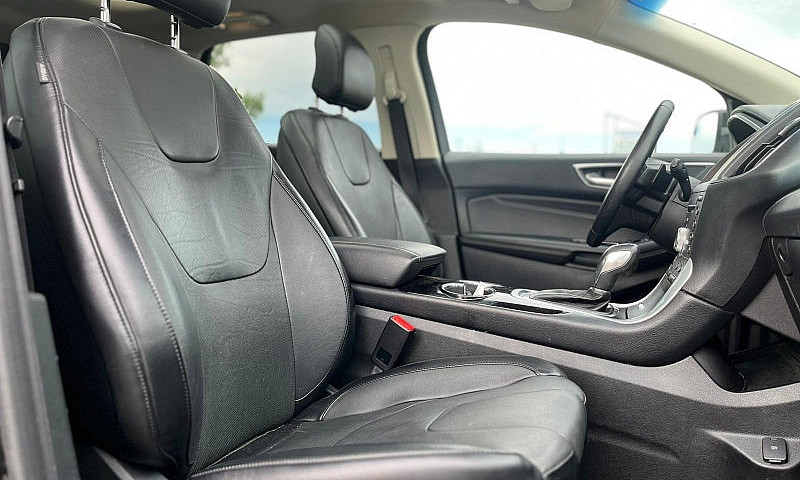 2018 Ford Edge Titan...