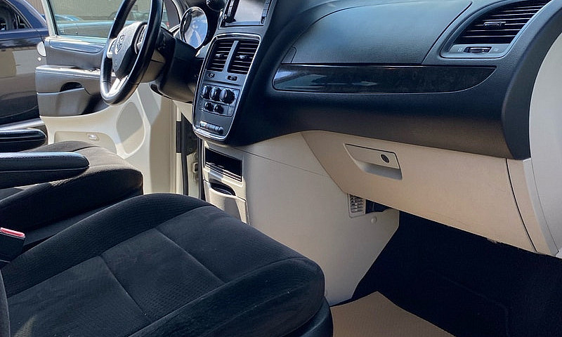 2013 Dodge Grande Ca...