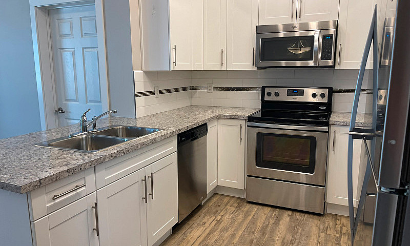 2 Bedroom, 2 Bathroo...