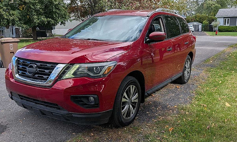 2017 Nissan Pathfind...