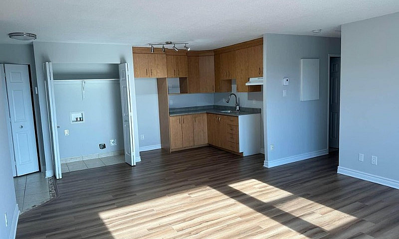 Appartement À Louer...