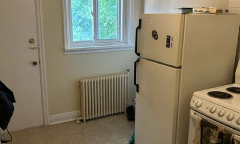 2 Bedroom Apt For Re...