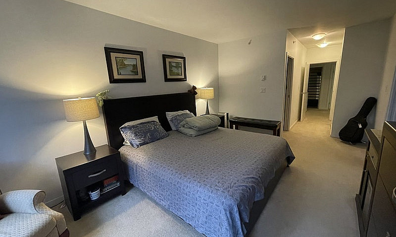 -Ubc Townhouse For R...