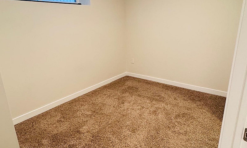 Basement Unit Redsto...