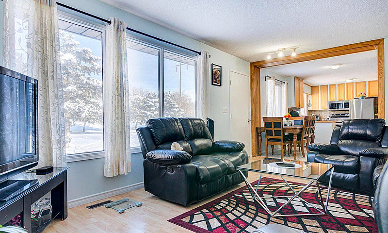 Acreage Home For Ren...