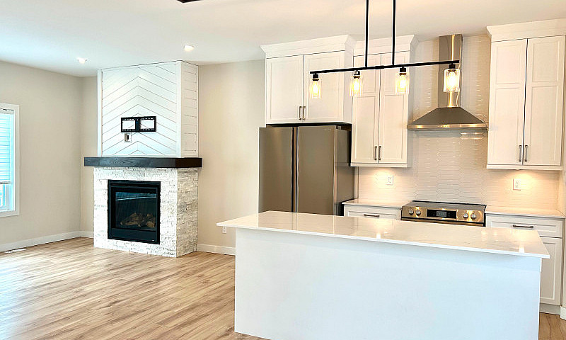 New 5 Bed 3 Baths Fu...