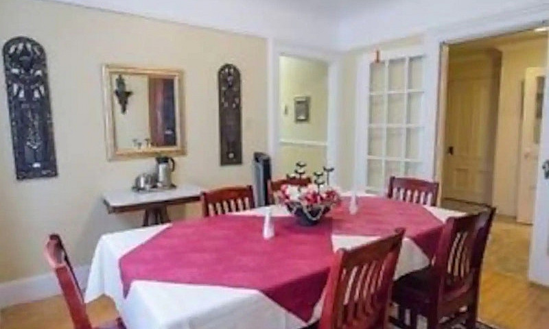 Furnished Apt In Upt...