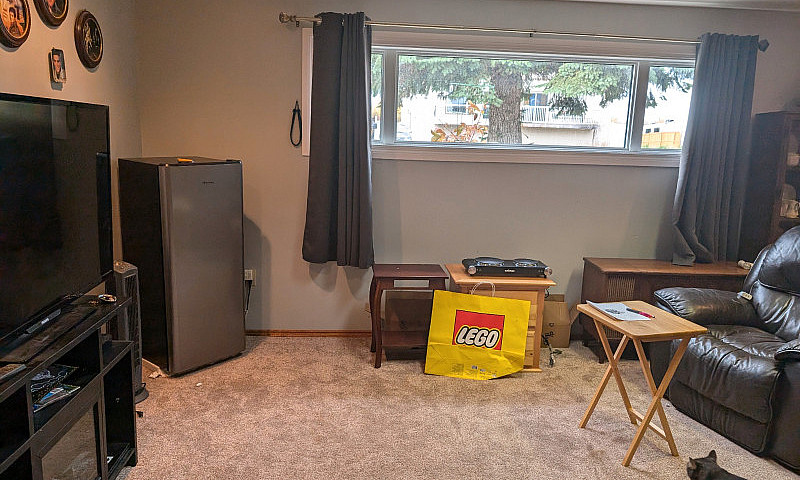 1 Bdrm. Suite For Re...