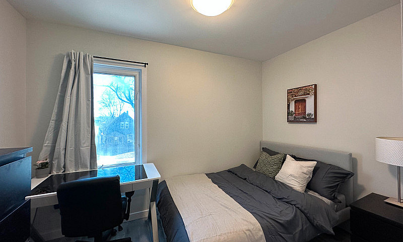 Fully Furnished 2 Be...