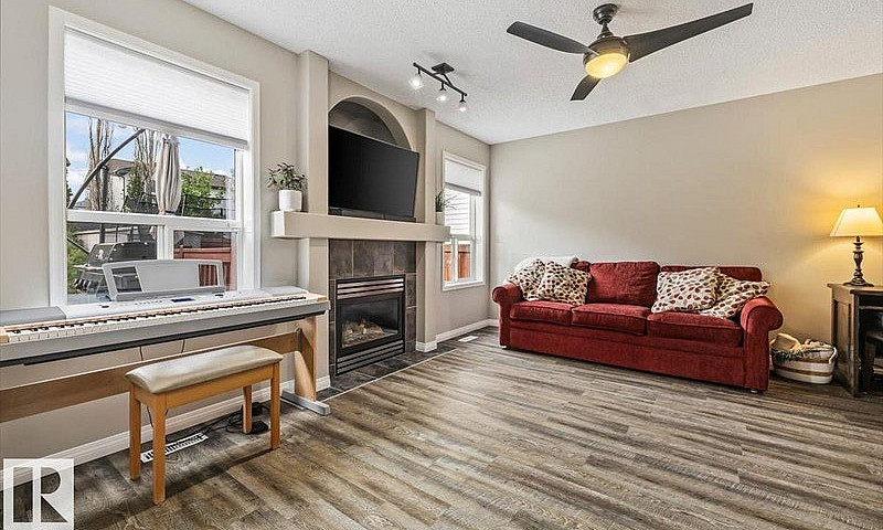4 Beds 2.5 Bath Hous...