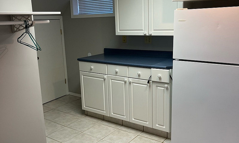 2 Bedroom Basement S...
