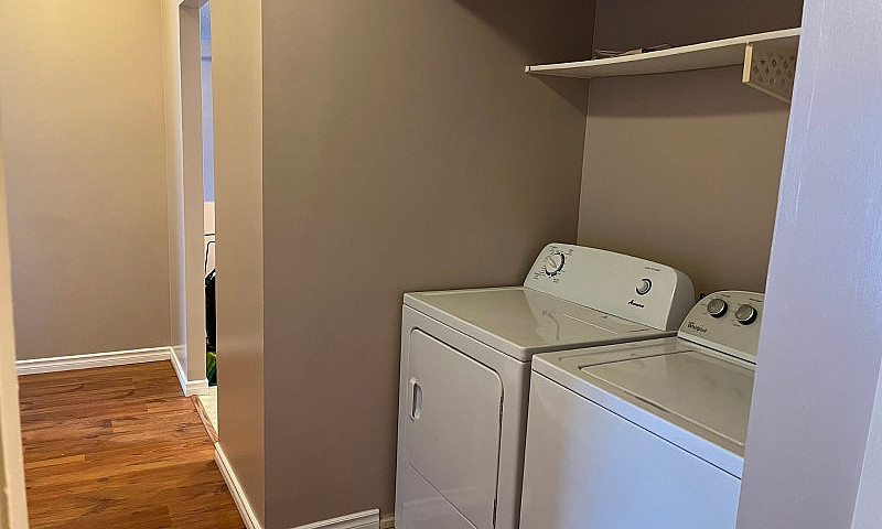 Large 2 Bedroom Cond...
