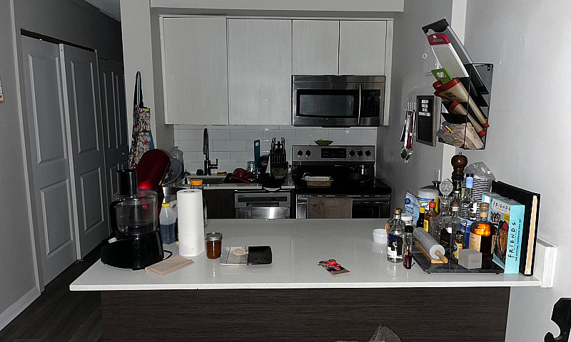 Bachelor  - Sublet W...