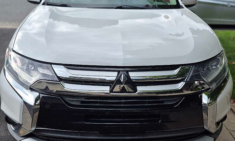 2016 Mitsubishi Outl...