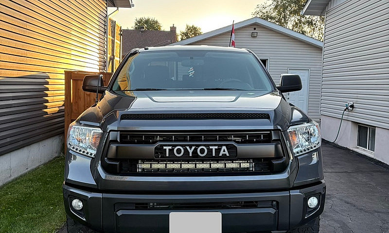 2016 Toyota Tundra *...