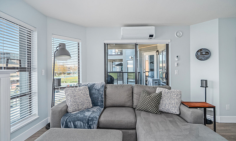 2 Bedroom Condo For ...
