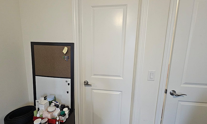 Private Room For Ren...