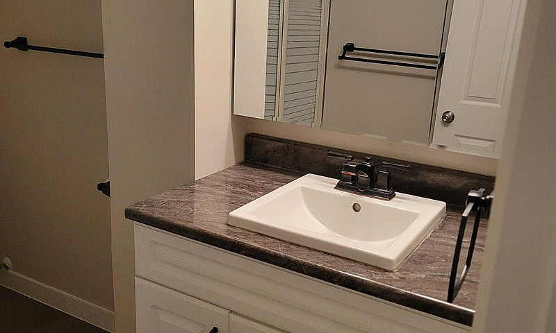 2 Bedroom Spacious S...