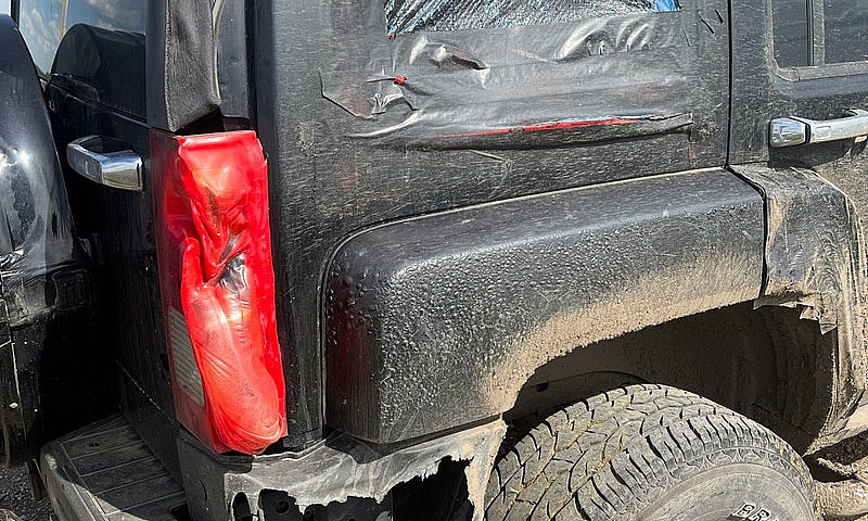 Hummer H3...