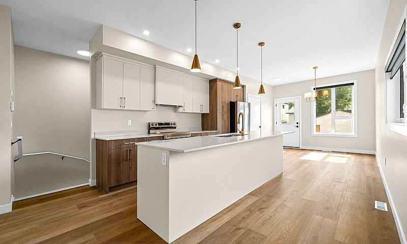 Duplex For Sale In W...