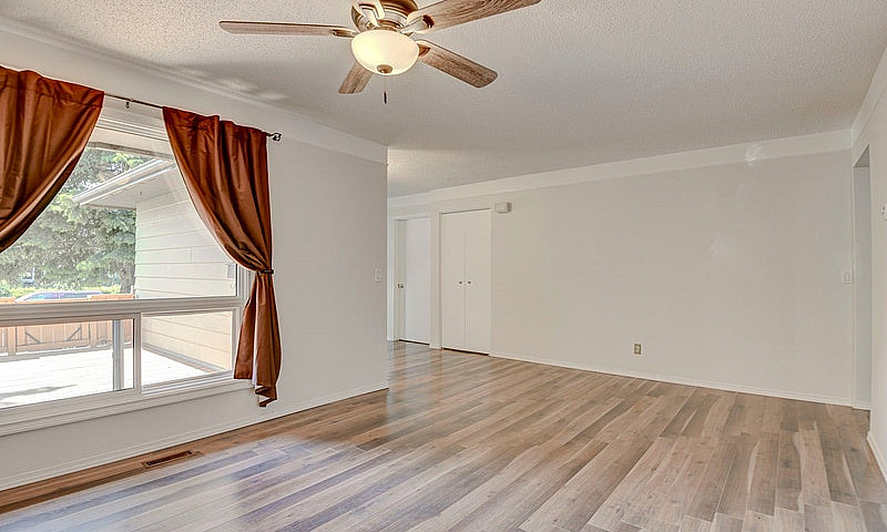 House For Rent  Nove...