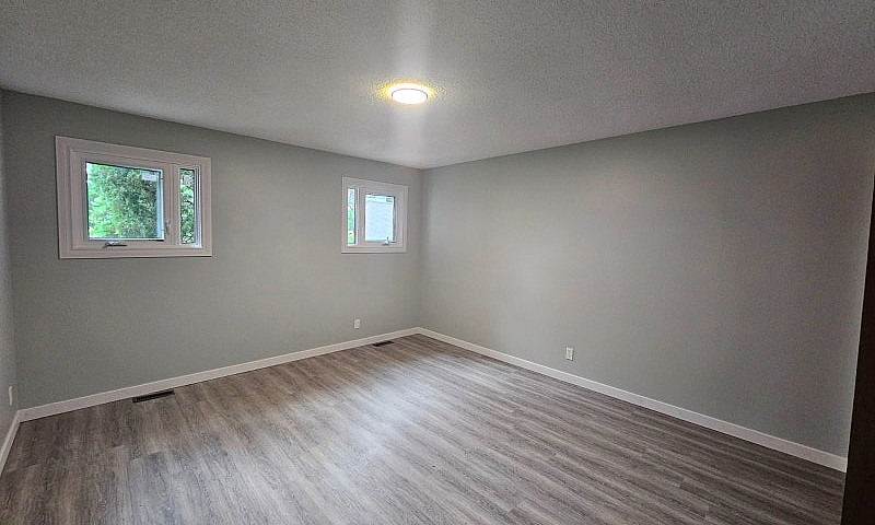 Side By Side House W...