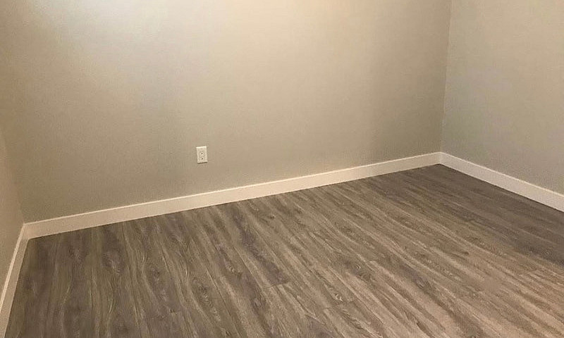 Basement Suite For R...