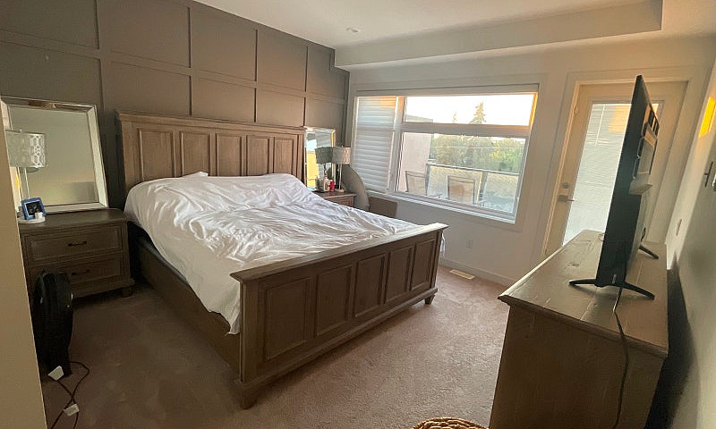 Spacious 3-Bedroom T...