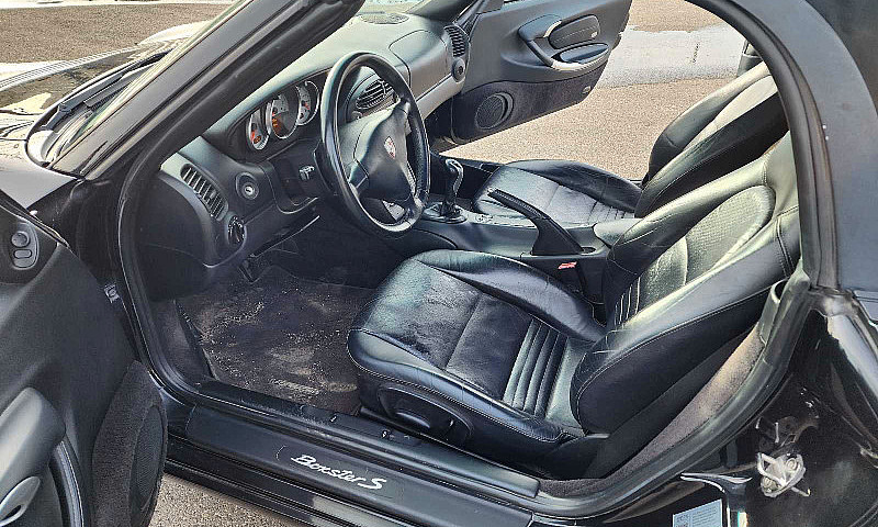 2001 Porsche Boxster...