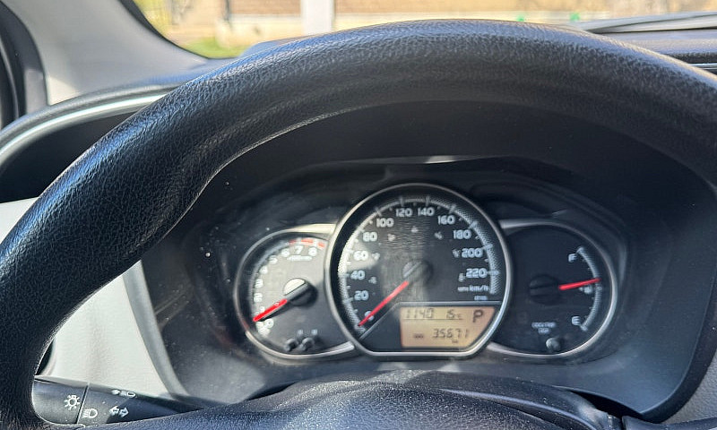 Toyota Yaris 2015 ...