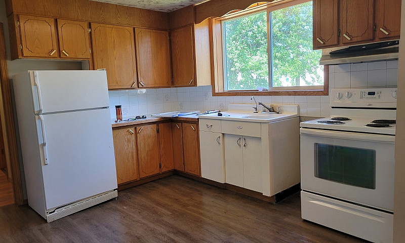 Innisfail 2 Bedroom ...