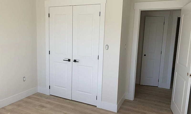 Modern 2-Bedroom Apa...