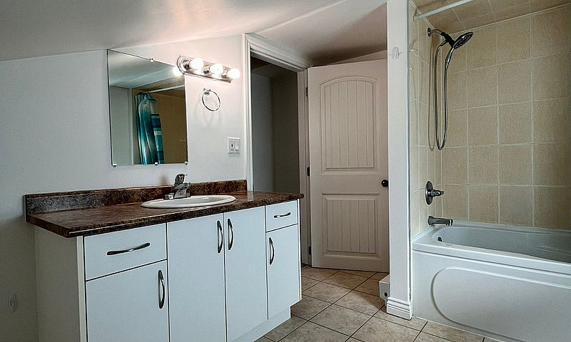 2 Bedroom + 1 Bathro...