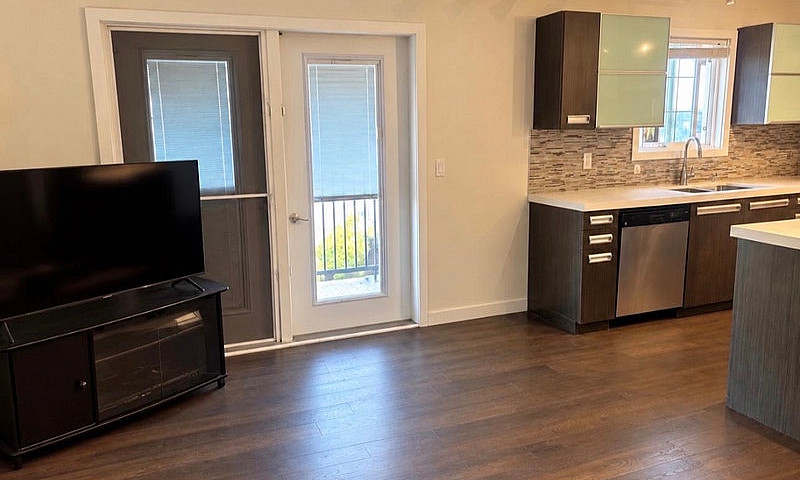 2 Bed 2 Bath Condo F...