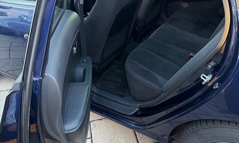 Hyundai Elantra Gl 2...