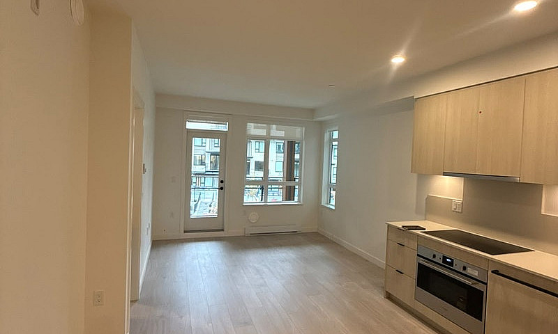 Brand New 2 Bed + De...