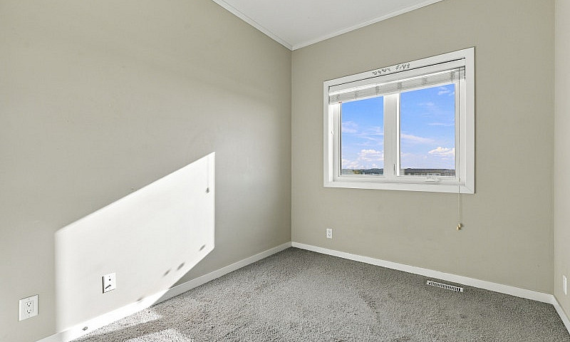 Top Floor Condo For ...