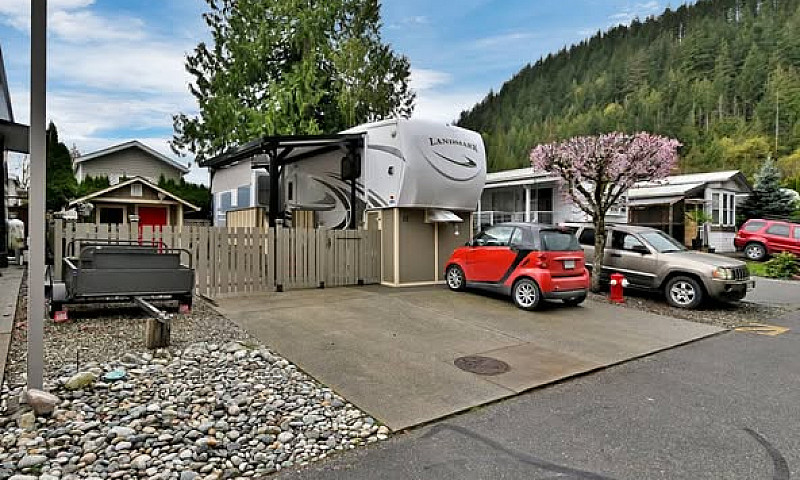 For Sale In Tapedera...