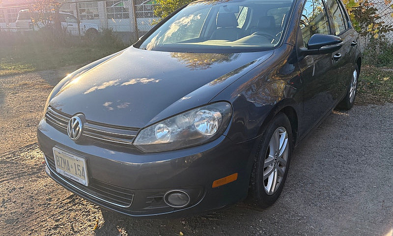 2011 Volkswagen Golf...