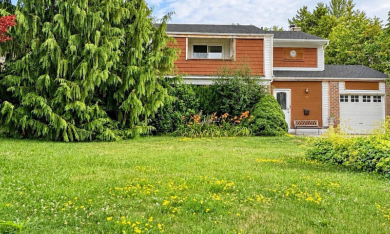 House For Sale In Au...