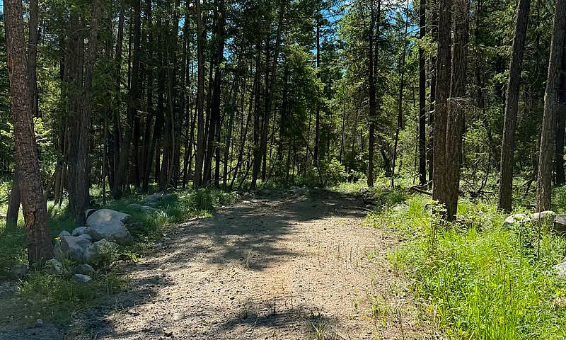2.5 Acres Of  Land F...