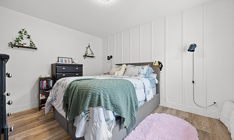 2 Bed 1 Bath Suite...