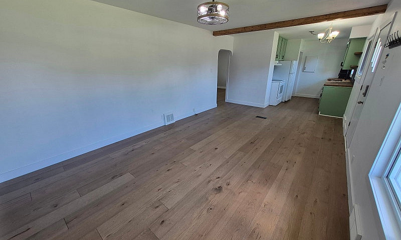 Renovated 3 Bed, 2 B...